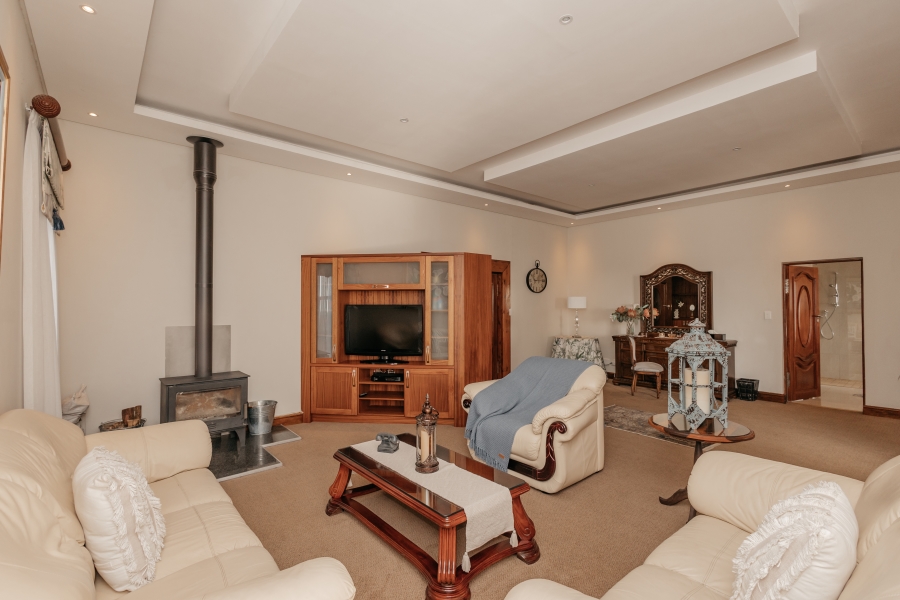 4 Bedroom Property for Sale in Baronetcy Estate Western Cape